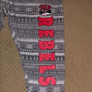UNLV leggings